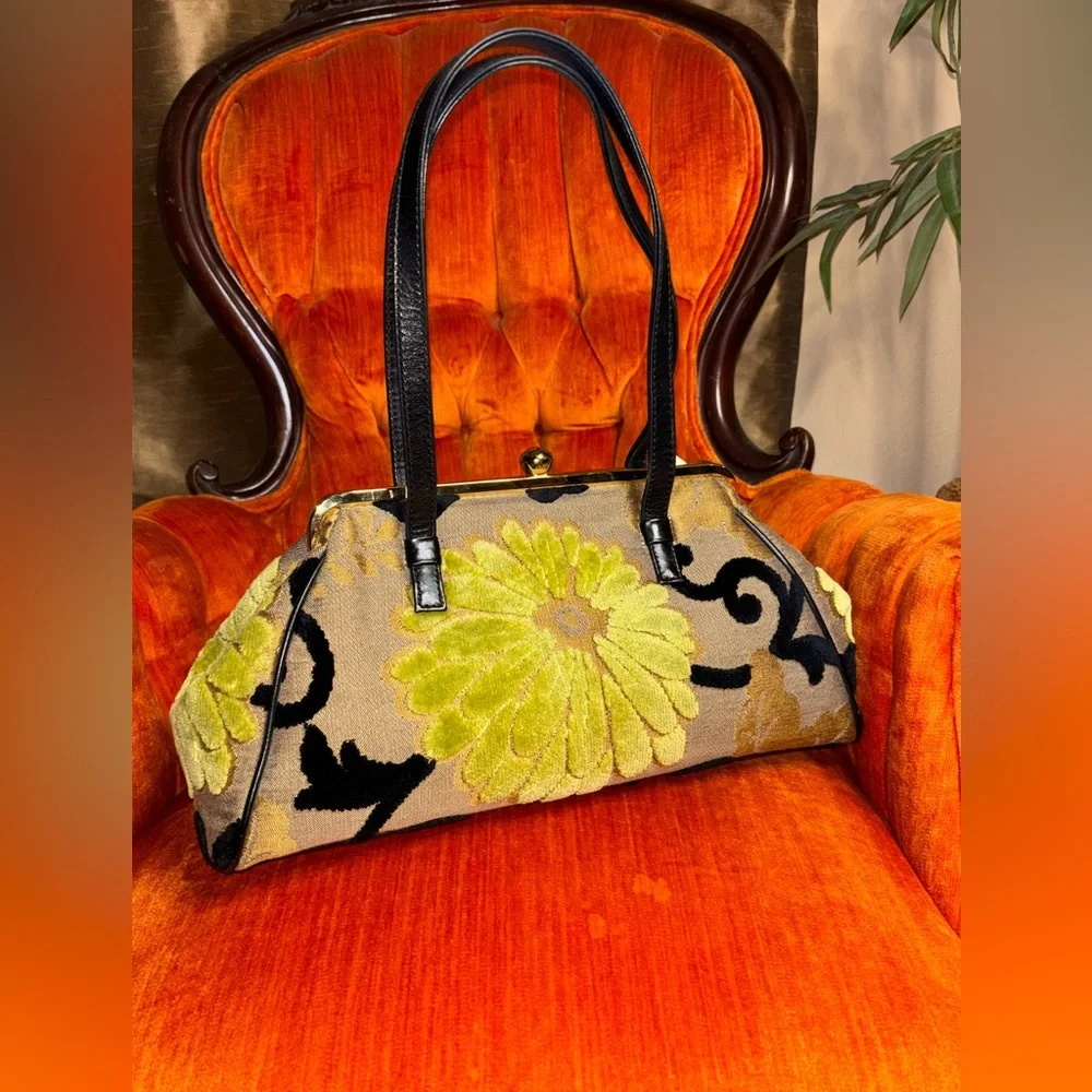 Glenda Gies Vintage Green Black Lime  Hand Bag Gold hardware & leather strap - Picture 13 of 14